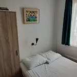 Quiet Spacious Gasthuis