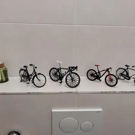 Quiet Spacious Gasthuis *